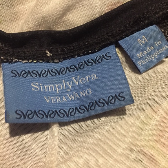 Vera Wang Floral Top - Picture 5 of 12